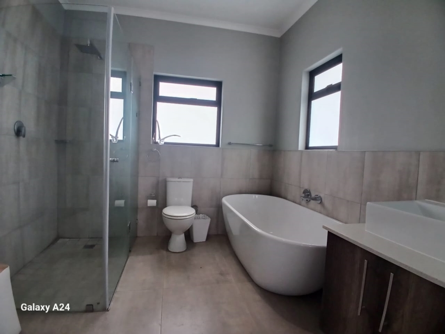 3 Bedroom Property for Sale in Kidds Beach Eastern Cape